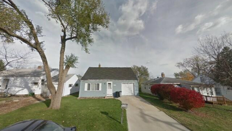 2106 hawthorne ave, crest hill, il 60403
