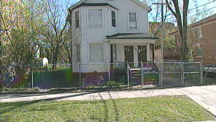 2419 e 74th st, chicago, il 60649