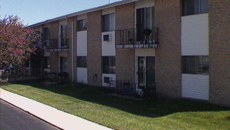8908 steven dr unit 2h, des plaines, il 60016