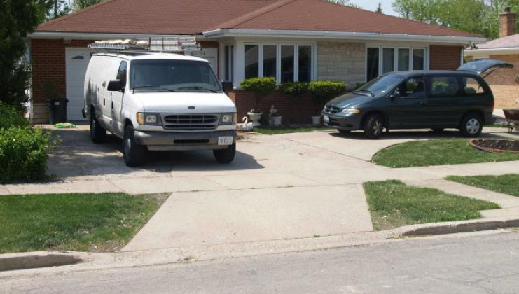 8934 marion ave, morton grove, il 60053