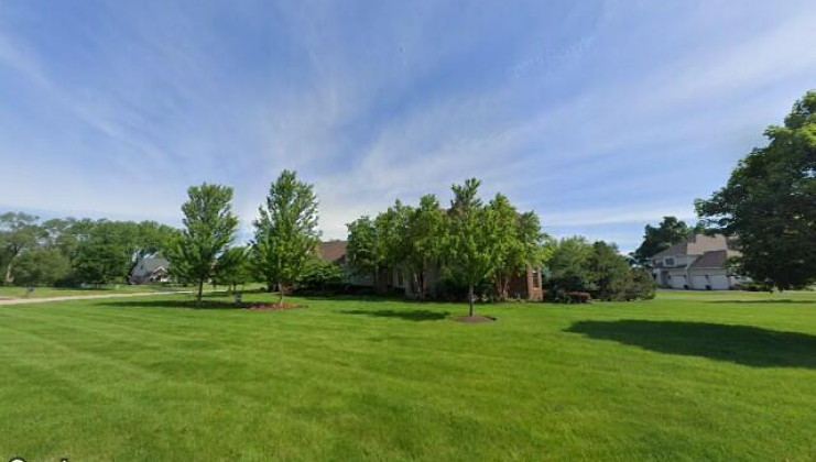 7490 bonnie dr, lakewood, il 60014