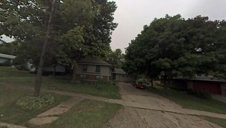 724 oak manor dr, marengo, il 60152