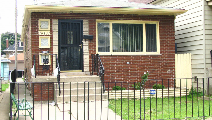 10431 s avenue h, chicago, il 60617