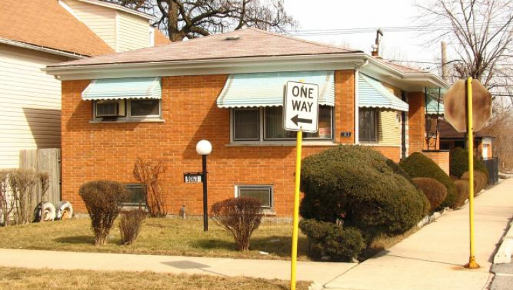 9063 s normal ave, chicago, il 60620