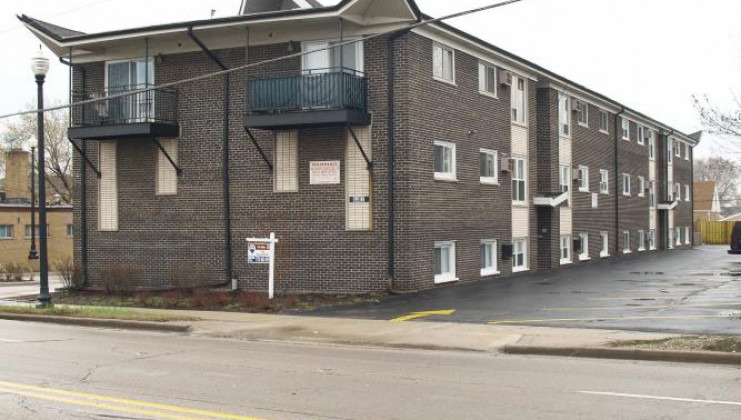 9307 w irving park rd unit 24, schiller park, il 60176