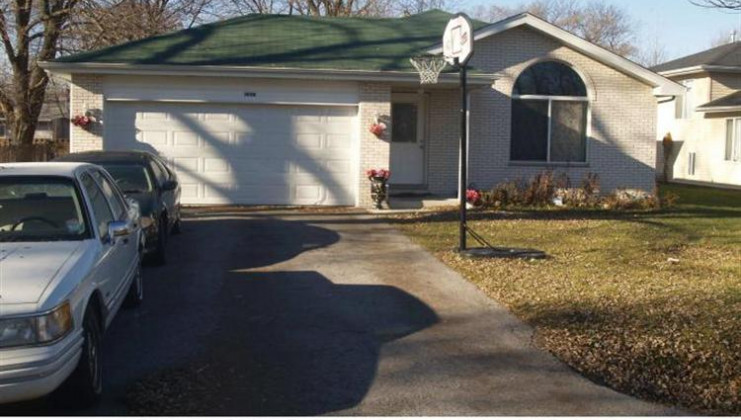16116 s sawyer ave, markham, il 60428