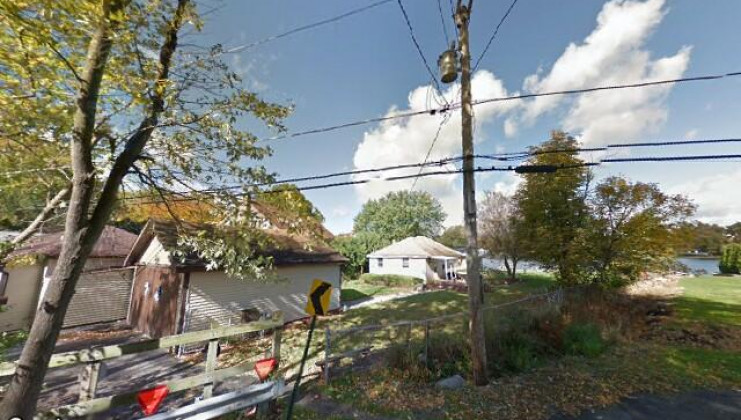 1814 w river terrace dr, johnsburg, il 60051