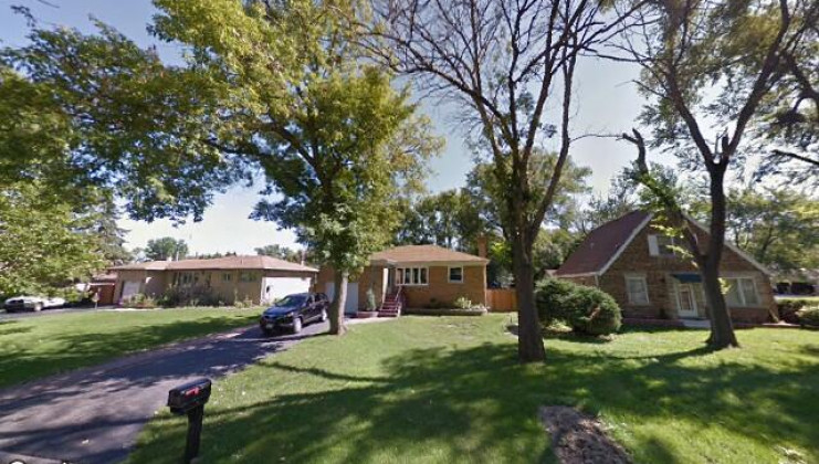 1210 twin oaks st, bensenville, il 60106