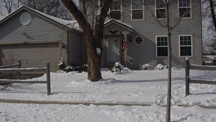 8538 cedar st, fox lake, il 60020