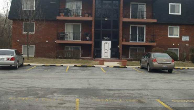 17001 albany ave unit 108, hazel crest, il 60429