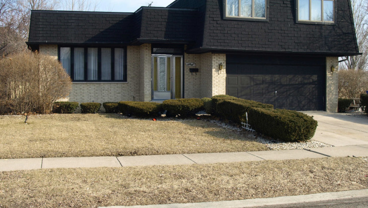 58 e 164th st, south holland, il 60473