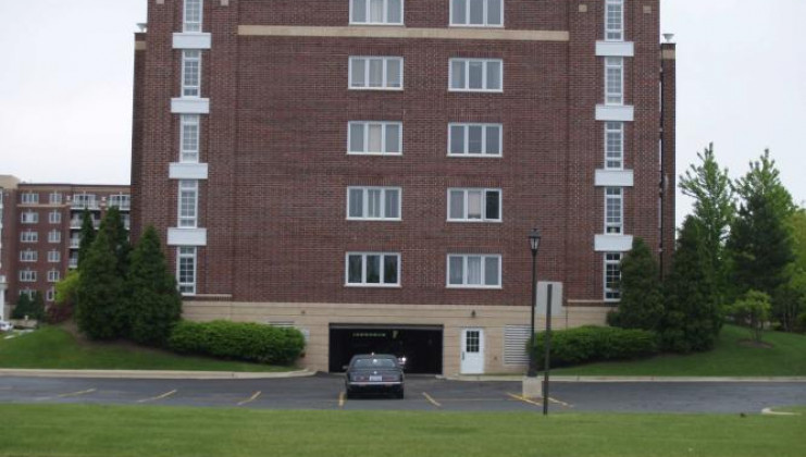 7071 w touhy ave unit 504, niles, il 60714