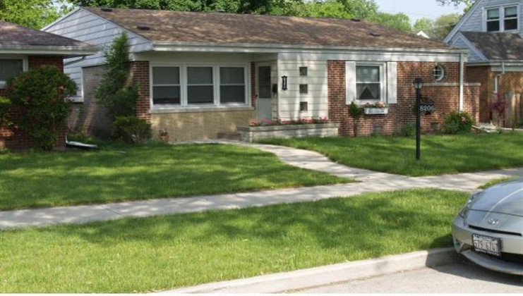 8206 springfield ave, skokie, il 60076