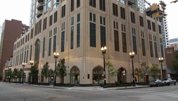 21 e huron st unit 4204, chicago, il 60611