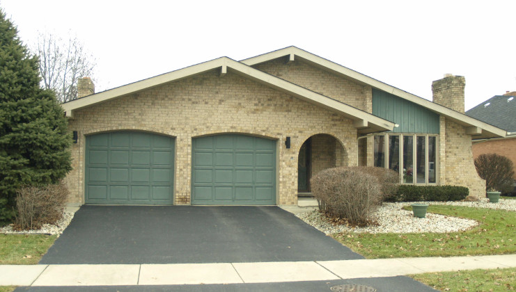 17201 bennett dr, south holland, il 60473