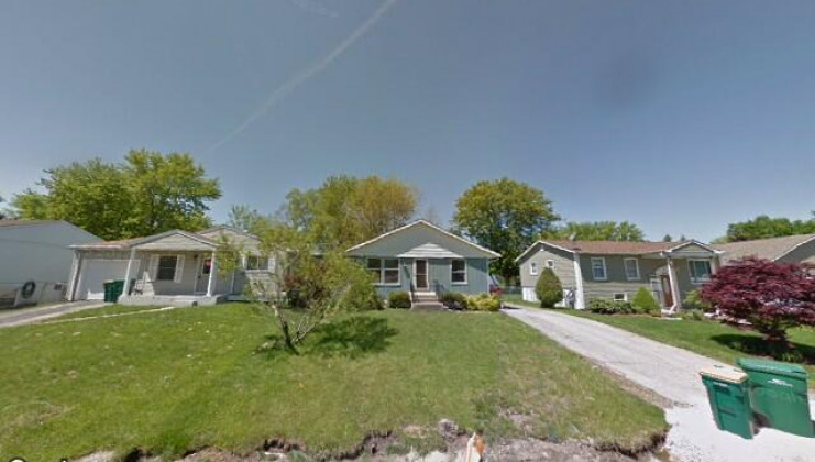 1218 beverly dr, round lake, il 60073