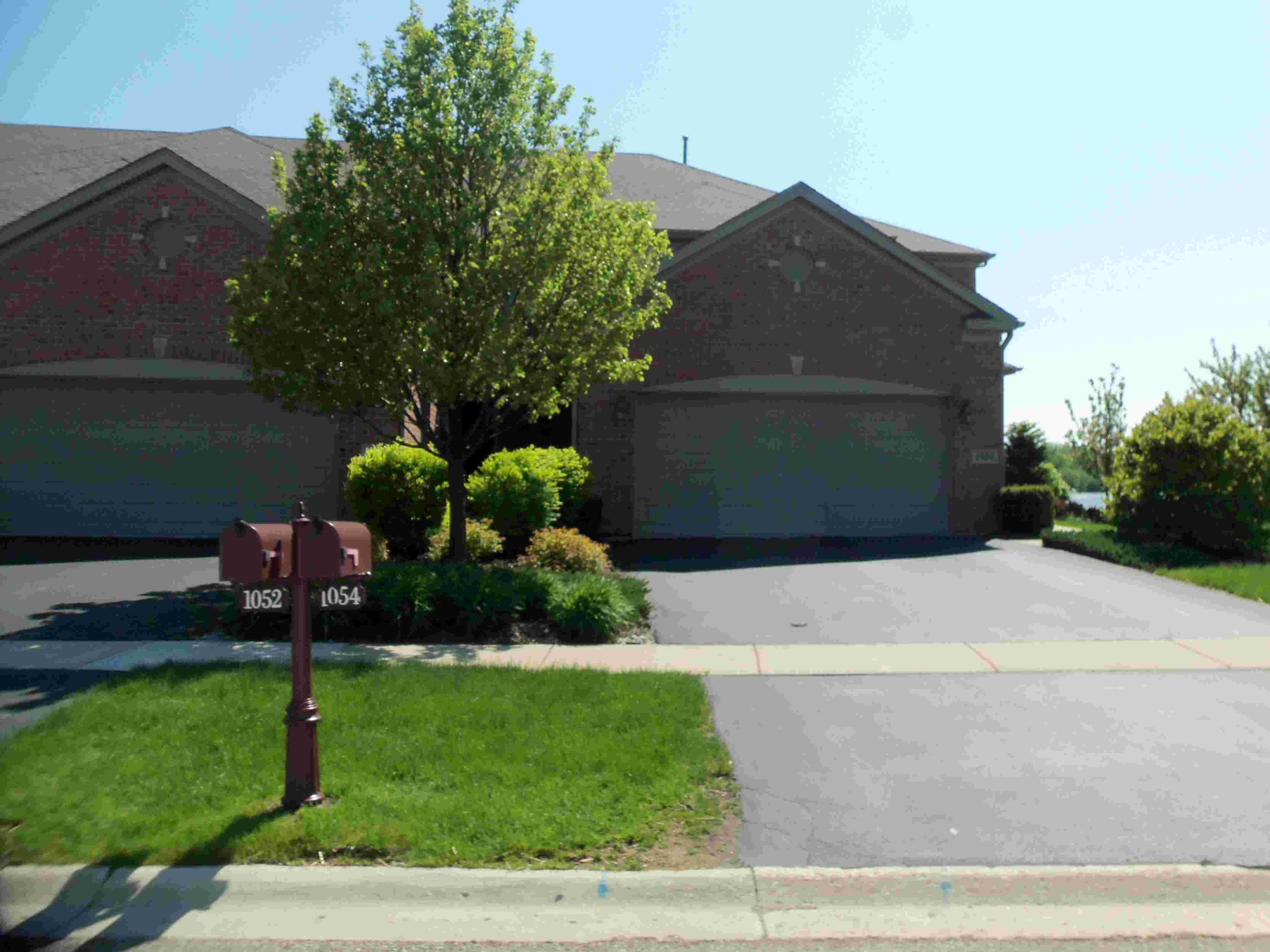 1054 INVERNESS DR, ANTIOCH, IL 60002 Townhome ILFLS