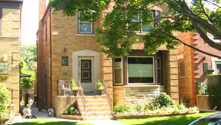 2946 w jarvis ave, chicago, il 60645