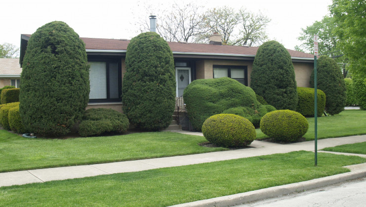 3870 dobson st, skokie, il 60076