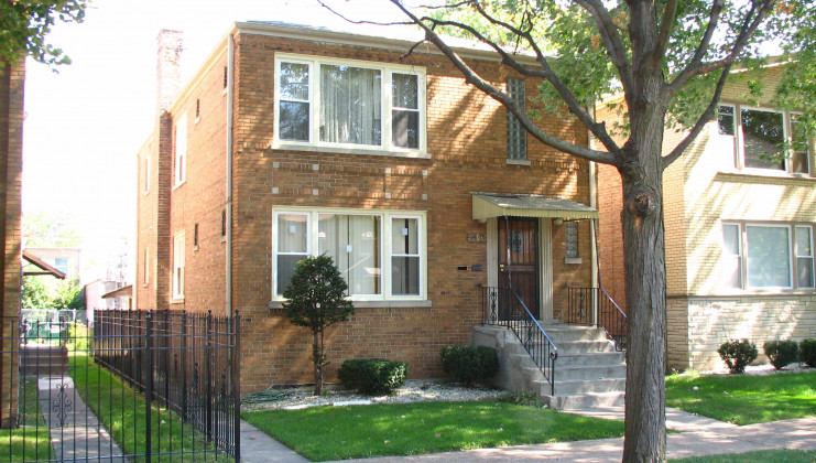 8805 s harper ave, chicago, il 60619