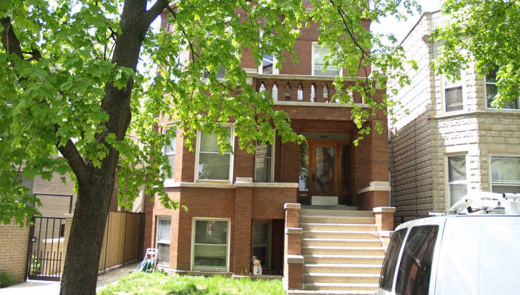 3244 n oakley ave, chicago, il 60618