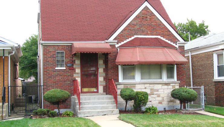 8351 s dante ave, chicago, il 60619