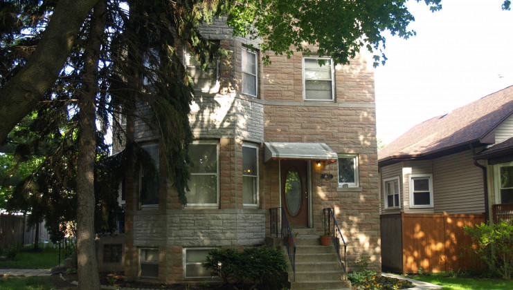 4022 n avers, chicago, il 60618