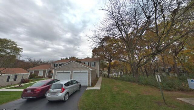 104 hickory ln, cary, il 60013