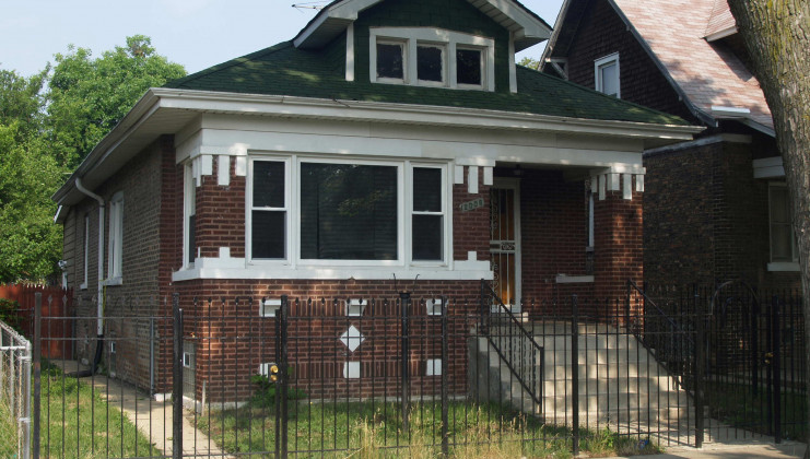12008 s perry ave, chicago, il 60628