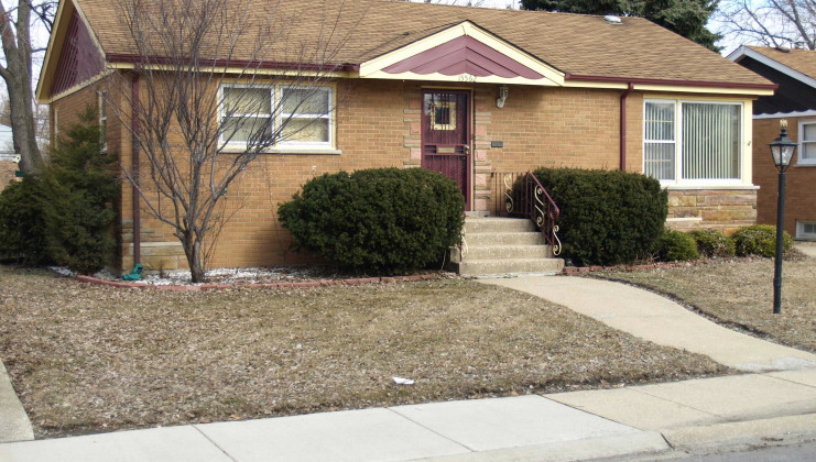 15562 gouwens ln, south holland, il 60473