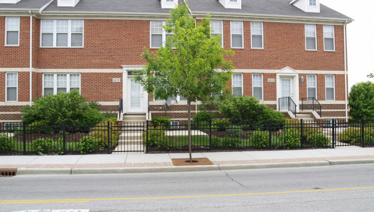 8225 lincoln ave, skokie, il 60077