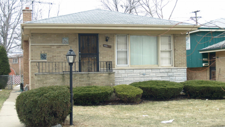14216 maryland ave, dolton, il 60419
