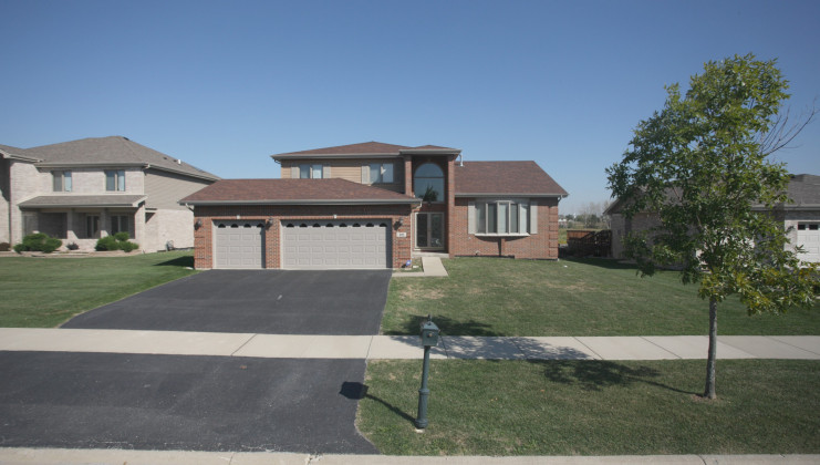 911 destiny dr, matteson, il 60443