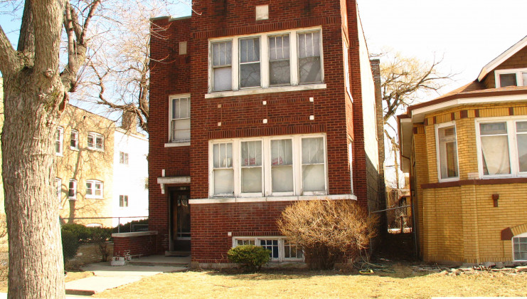 8119 s hermitage ave, chicago, il 60620