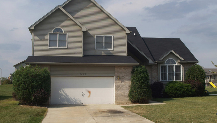 3806 streamwood dr, hazel crest, il 60429