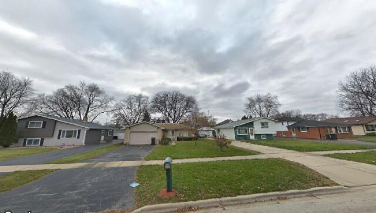 368 n pine ave, wood dale, il 60191
