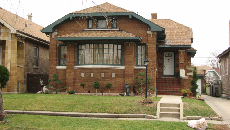 6858 riverside dr, berwyn, il 60402