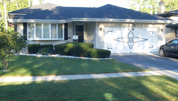 4308 s elm ave, brookfield, il 60513