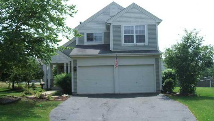 677 e peachtree lane, round lake beach, il 60073
