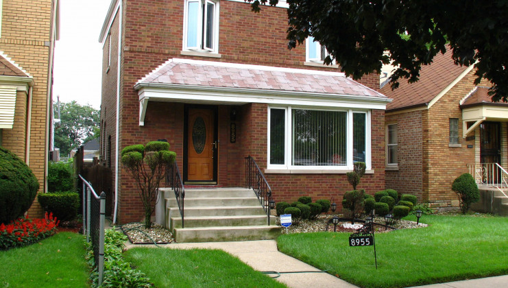 8955 s constance ave, chicago, il 60617