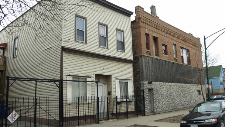 4355 w thomas st, chicago, il 60651