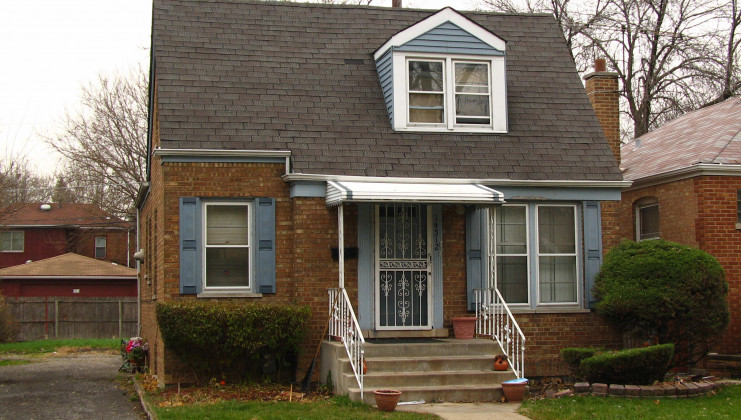 14512 s state st, riverdale, il 60827
