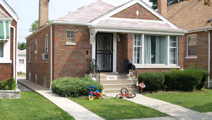 7951 s francisco ave, chicago, il 60652