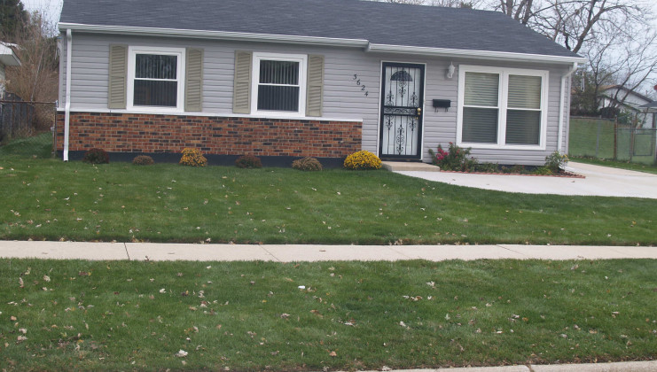 3624 peach grove ln, hazel crest, il 60429