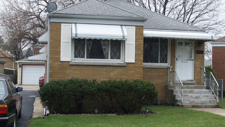 3822 marshall ct, bellwood, il 60104