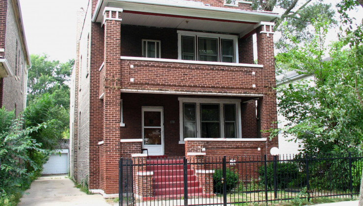 8508 s colfax ave, chicago, il 60617