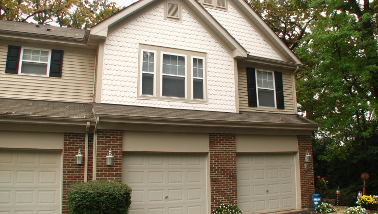 119 meredith ln, streamwood, il 60107