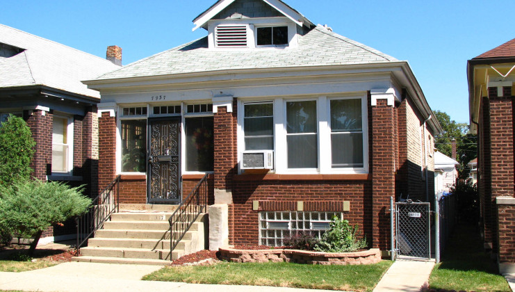 7937 s kenwood ave, chicago, il 60619