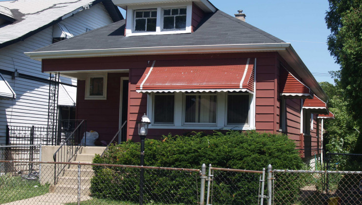 12021 s perry ave, chicago, il 60628