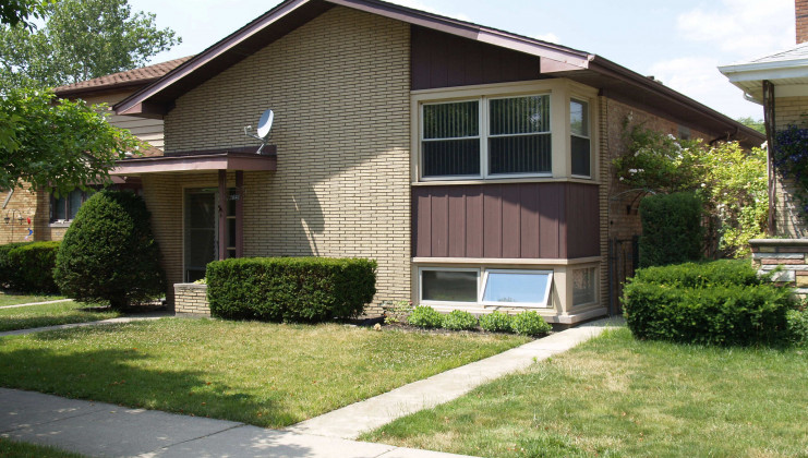 2646 grunewald st, blue island, il 60406